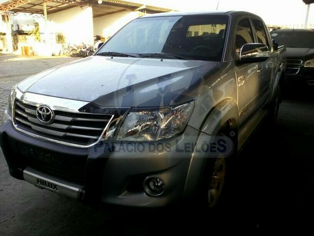 LOTE 040 - Toyota Hilux 2.7 SR CD 4x2 2018