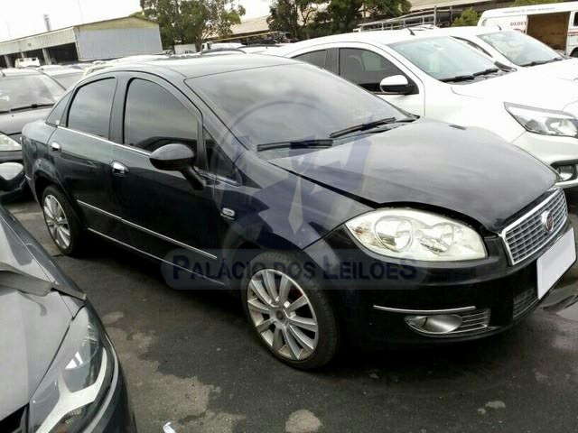 LOTE 029 - Fiat Linea Absolute 1.8 16V Dualogic 2016