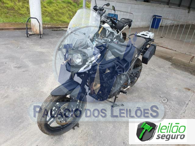 LOTE 019 TRIUMPH/TIGER 800 XRX 