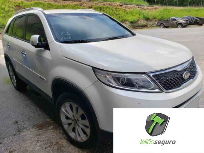 LOTE 002  KIA SORENTO 2015